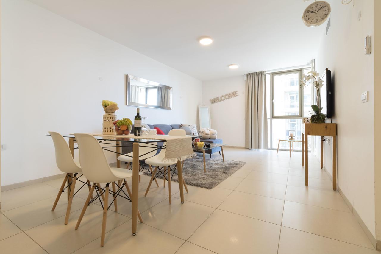 Luxury One-Bedroom Apartment/Parking In City Center Jerusalem Exterior photo