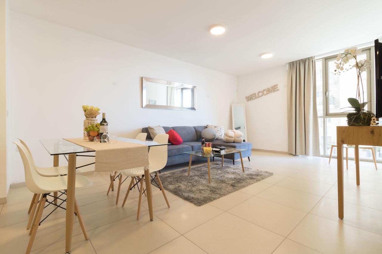Luxury One-Bedroom Apartment/Parking In City Center Jerusalem Exterior photo