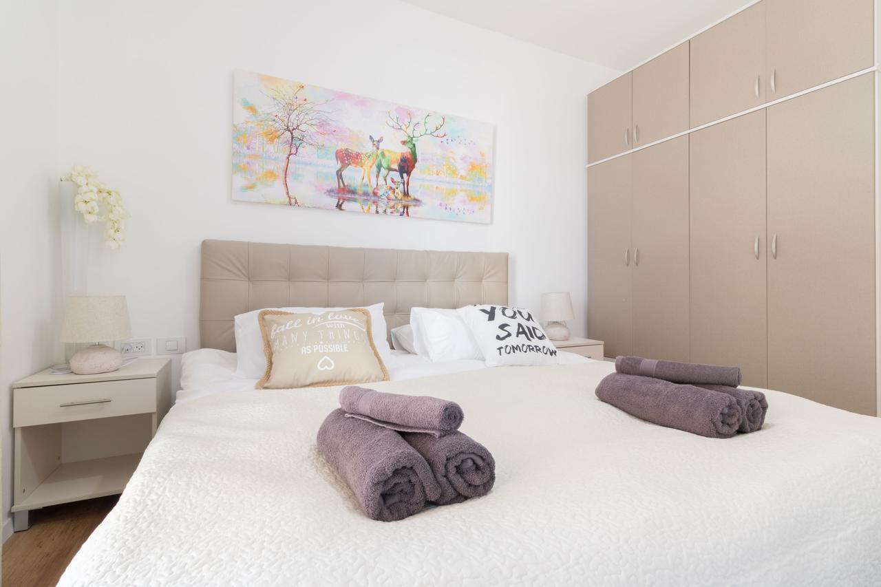 Luxury One-Bedroom Apartment/Parking In City Center Jerusalem Exterior photo