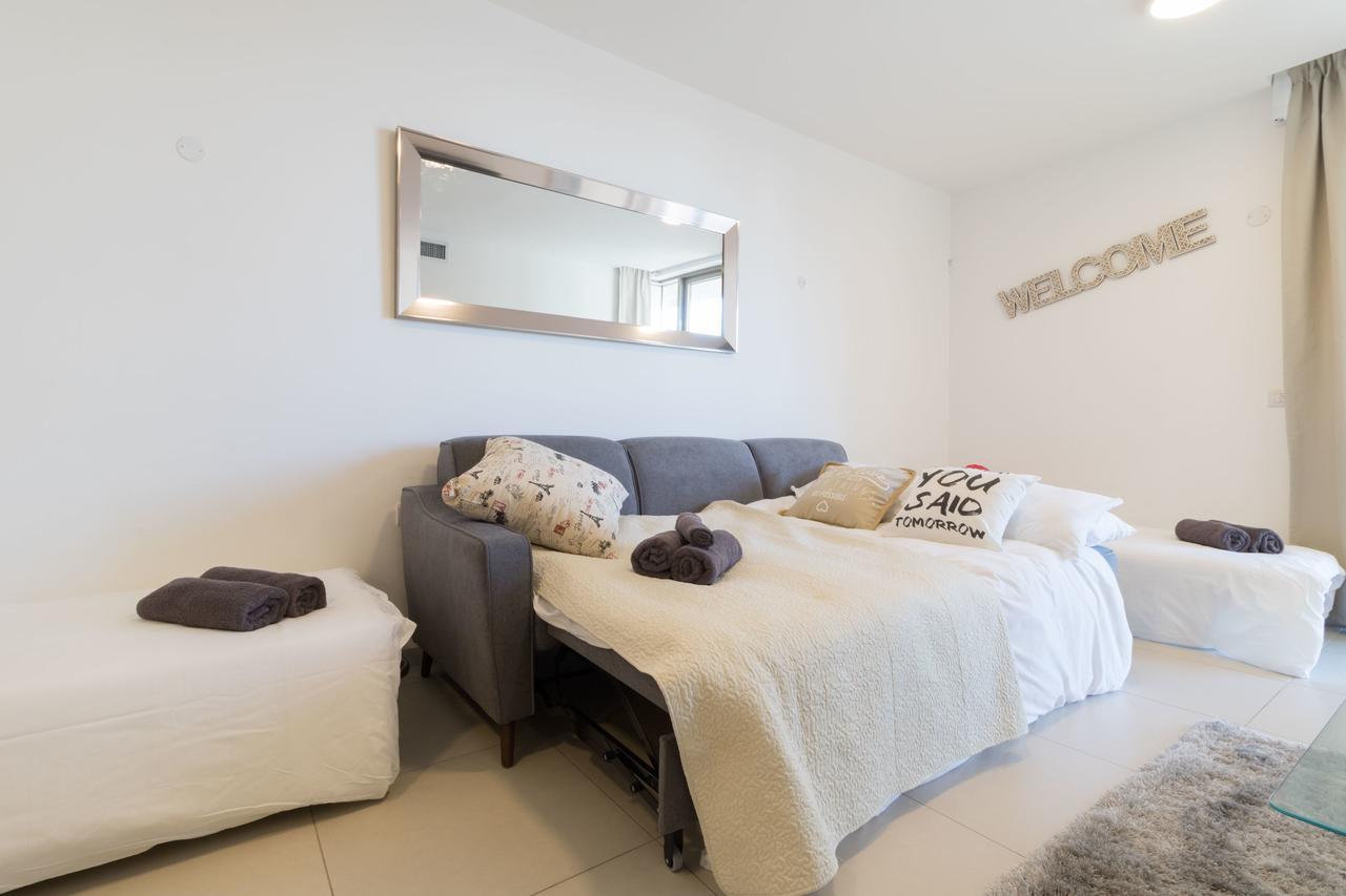 Luxury One-Bedroom Apartment/Parking In City Center Jerusalem Exterior photo