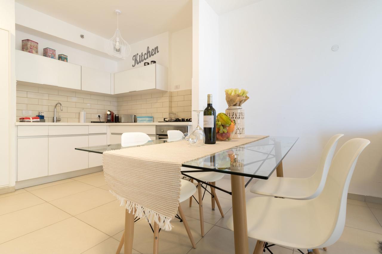 Luxury One-Bedroom Apartment/Parking In City Center Jerusalem Exterior photo