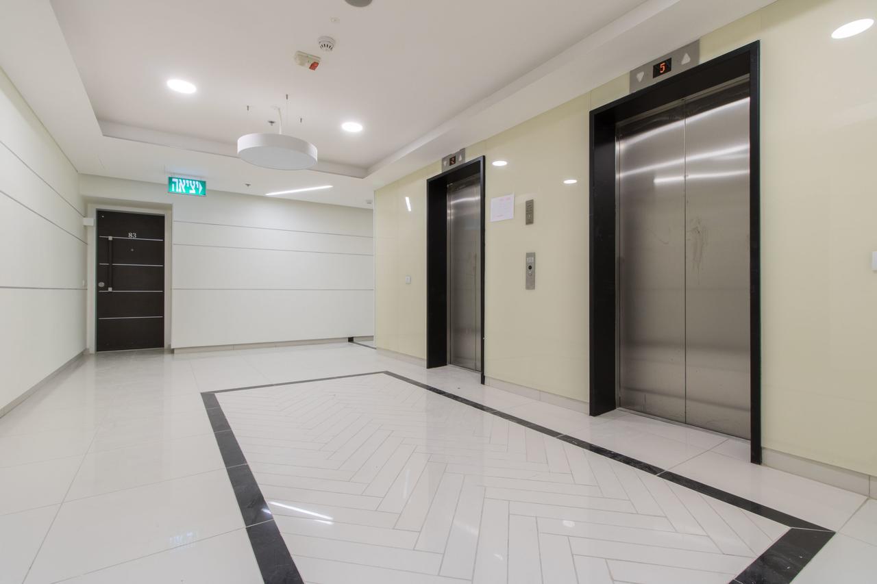 Luxury One-Bedroom Apartment/Parking In City Center Jerusalem Exterior photo