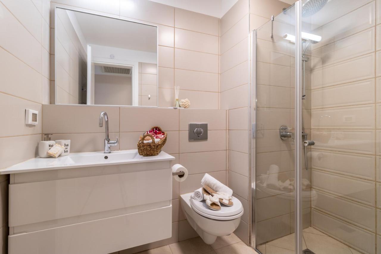 Luxury One-Bedroom Apartment/Parking In City Center Jerusalem Exterior photo