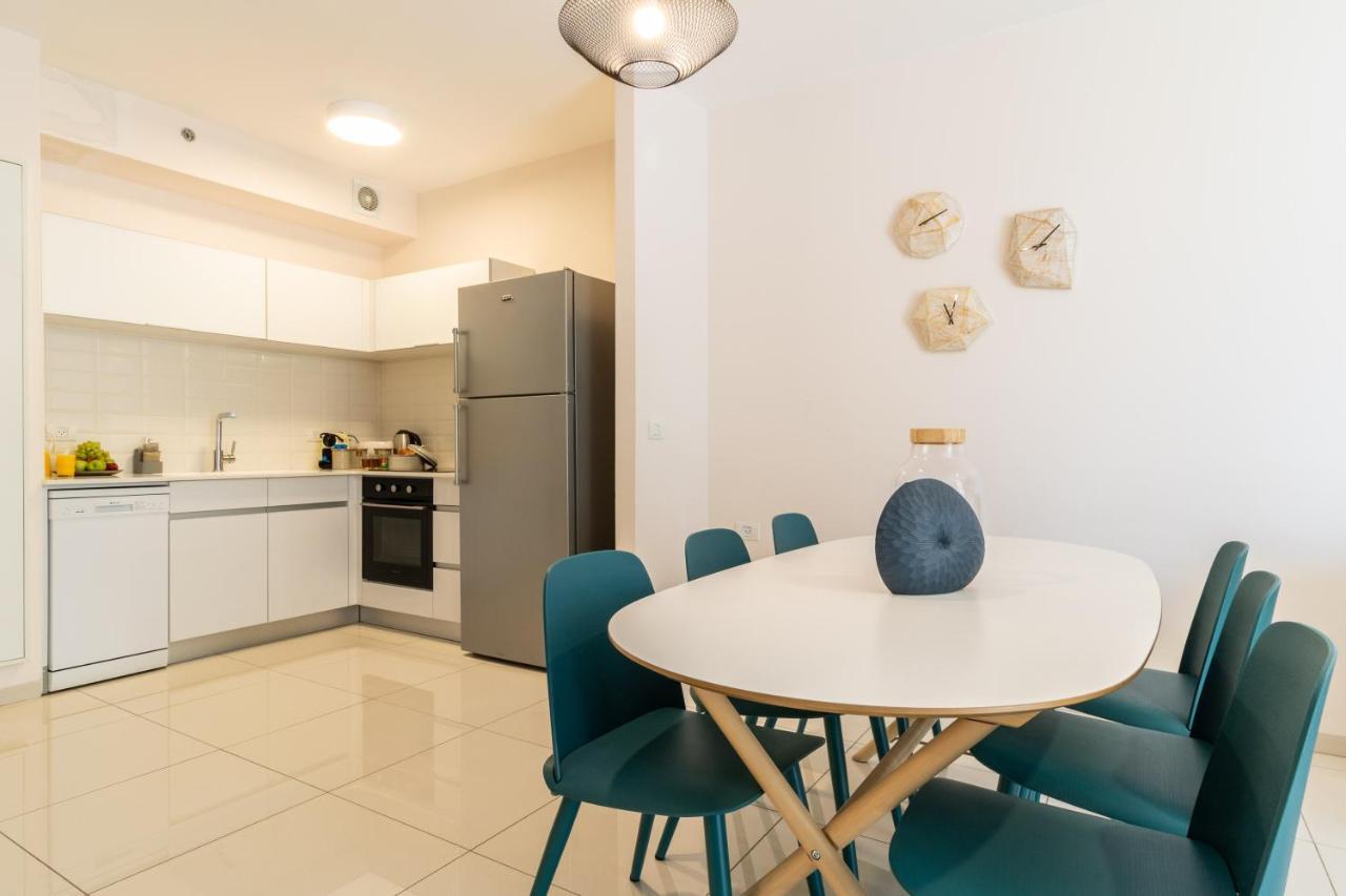 Luxury One-Bedroom Apartment/Parking In City Center Jerusalem Exterior photo